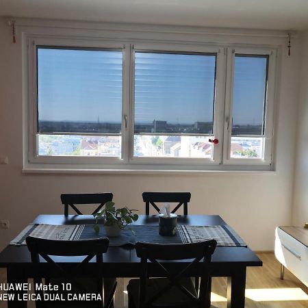 Modern Apartment Bei U Bahn Simmering Vienna Luaran gambar