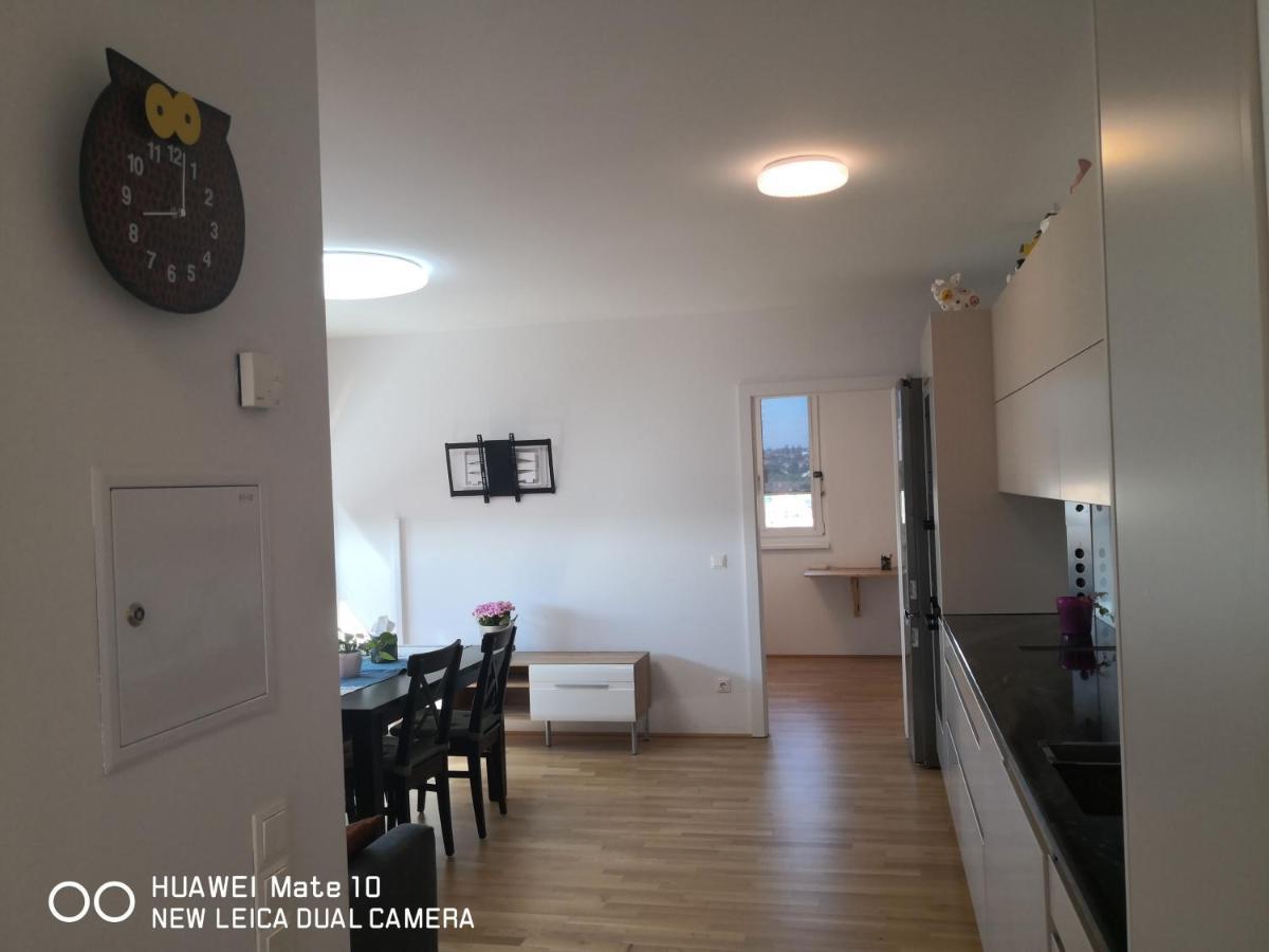 Modern Apartment Bei U Bahn Simmering Vienna Luaran gambar