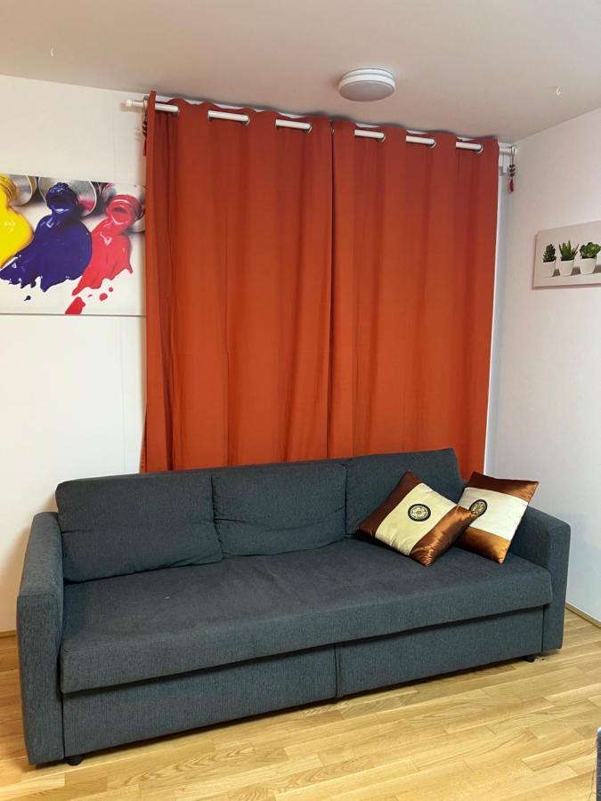Modern Apartment Bei U Bahn Simmering Vienna Luaran gambar